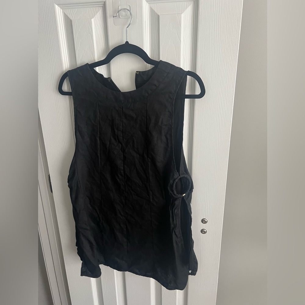 DISSH Linen Top with Rings